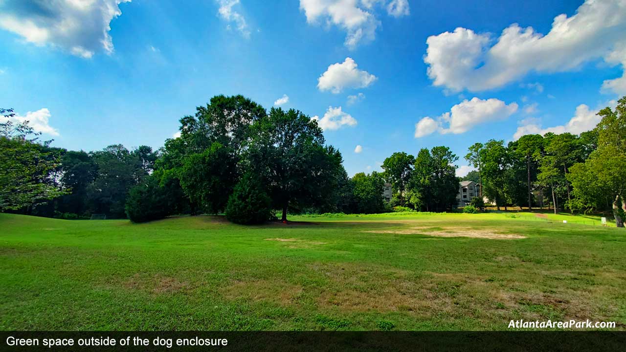 Brookhaven-Park-Dekalb-Green-space-outside-dog-enclosure