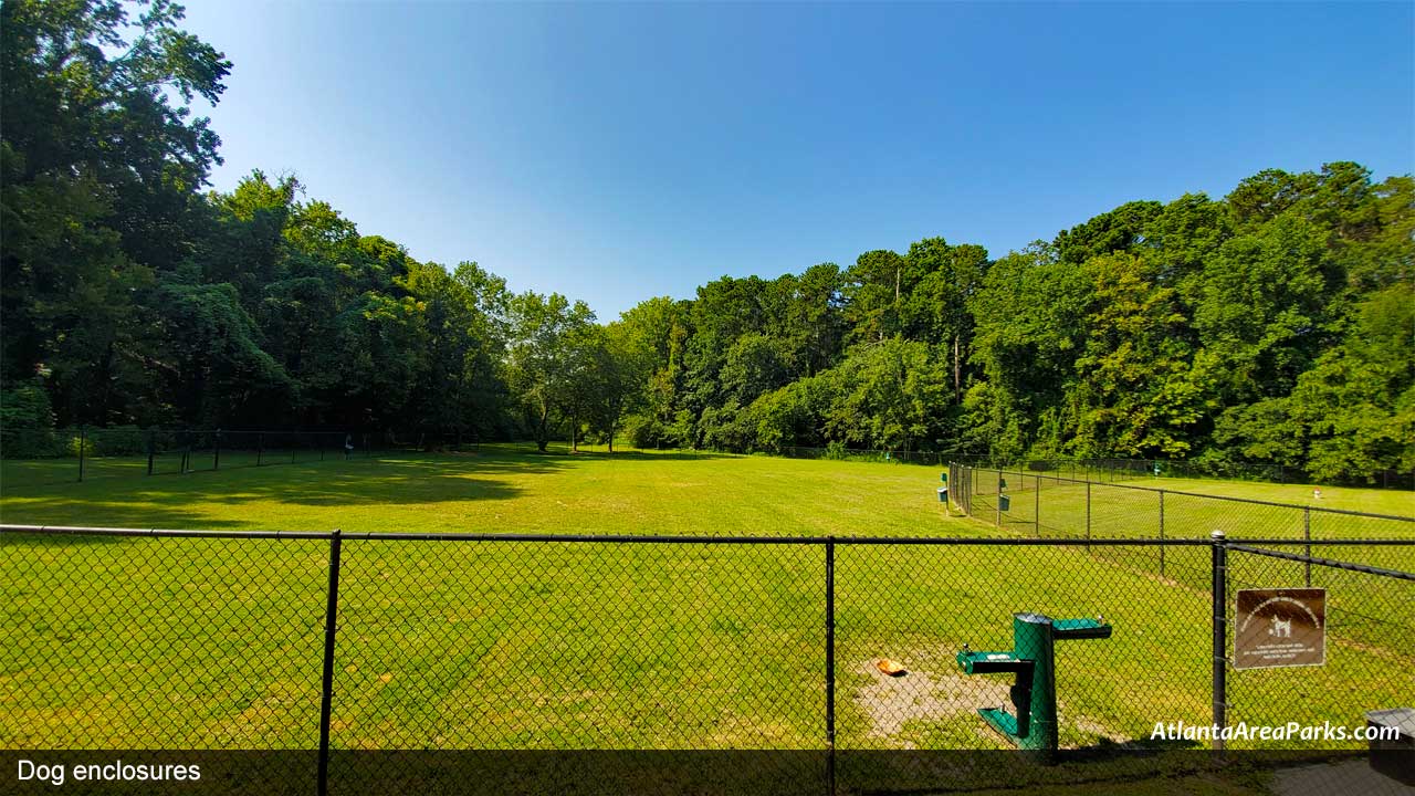 Burger-Dog-Park-Smyrna-Large-dog-enclosures