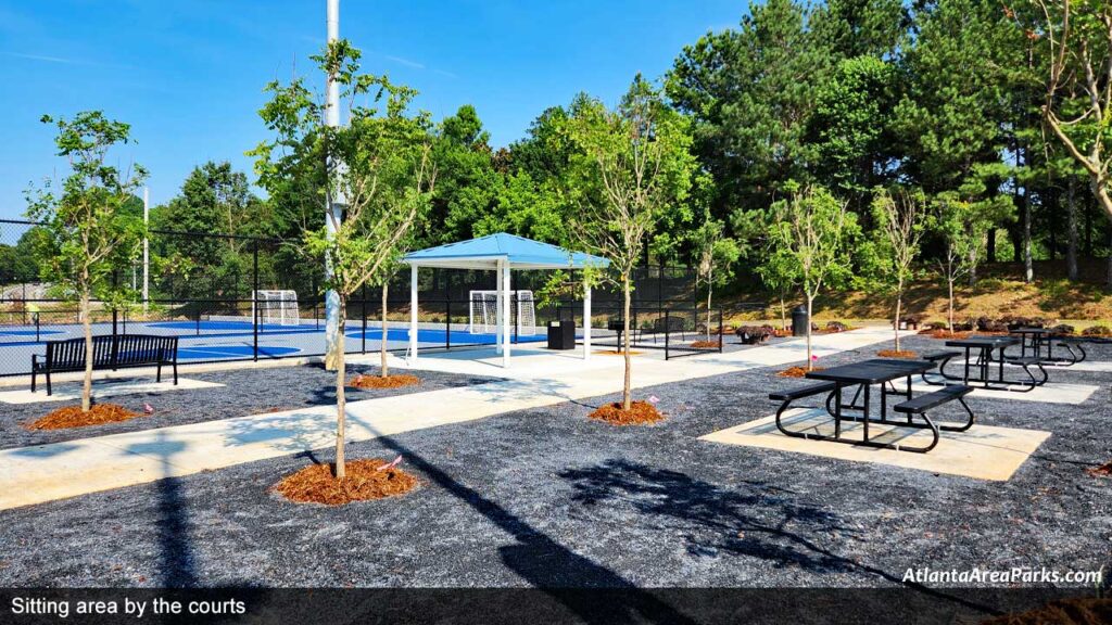 Cauley-Creek-Park-Fulton-Johns-Creek-Sitting-area-by-courts