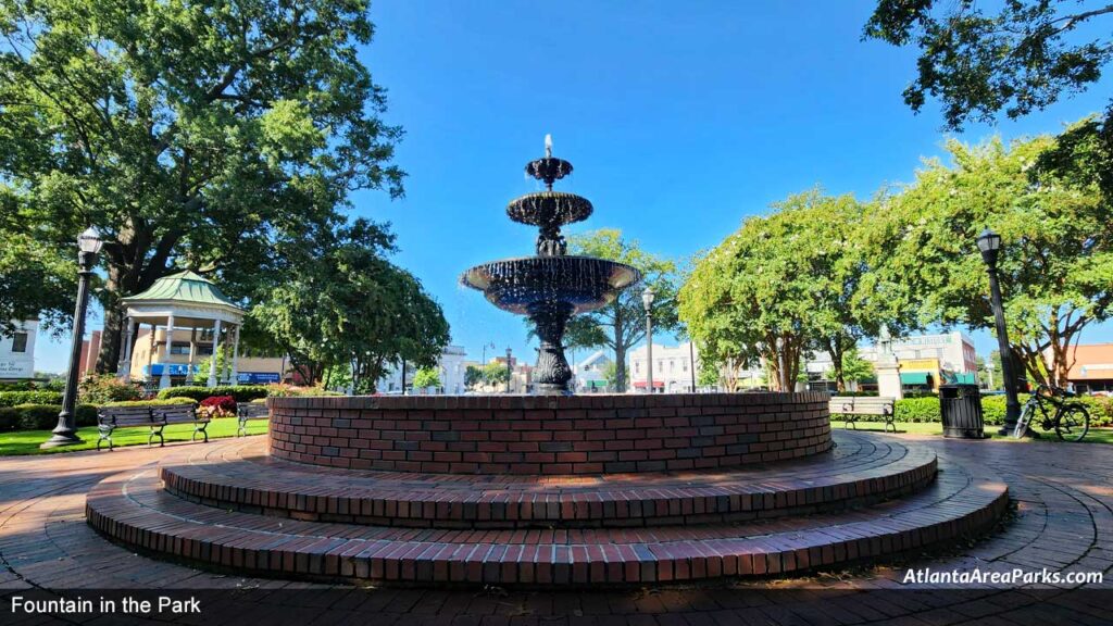 Glover-Park-in-Marietta-Square-Cobb-Fountain