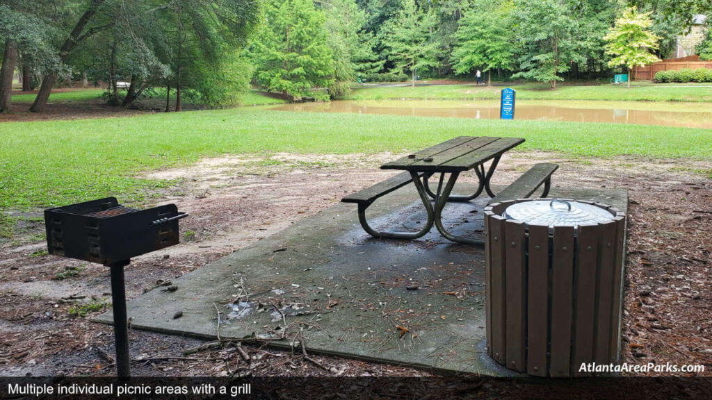 Laurel Park Cobb Marietta Individual picnic areas with grill