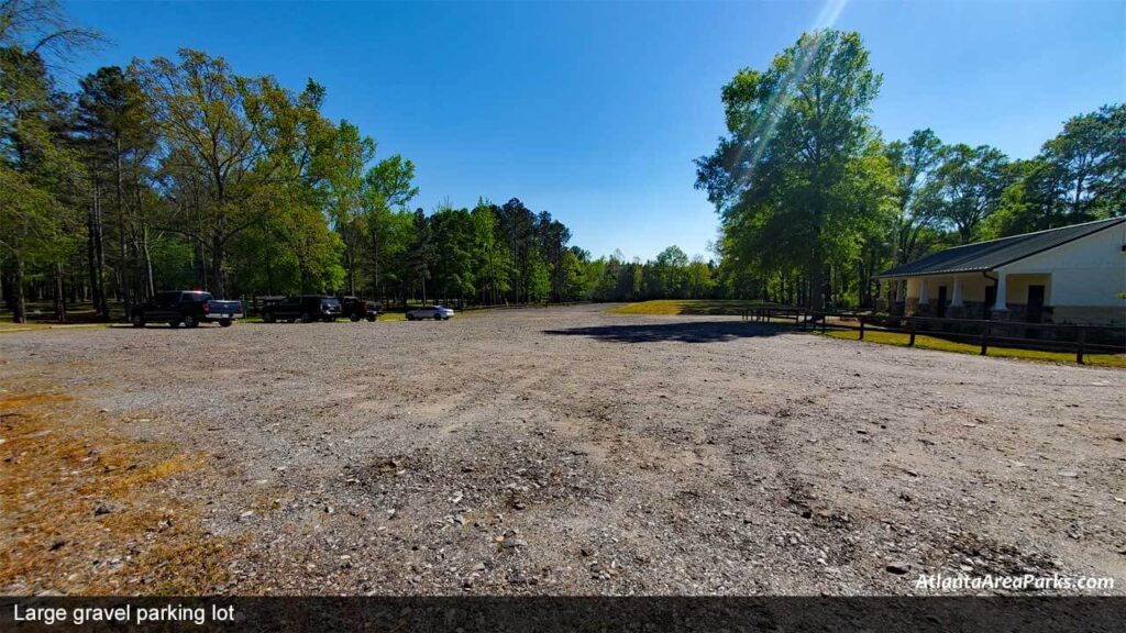 Louise-Suggs-Memorial-Park-Cobb-Austell-Frog-Rock-Disc-Golf-Park-Large-gravel-parking-lot