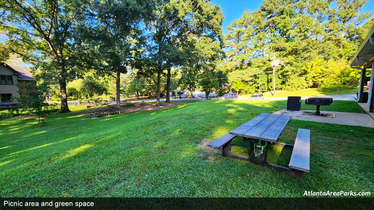 Oakhurst-Park-DeKalb-Decatur-Picnic-area-and-green-space