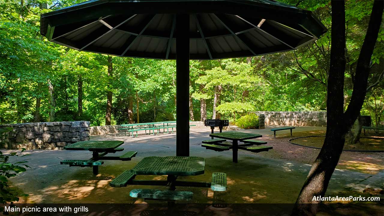 Ridgeview-Park-Fulton-Sandy-Springs-Main-picnic-area-with-grills